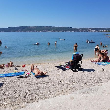 Villa Fides With Private Pool, Garden And Sea View Kaštel Novi 外观 照片