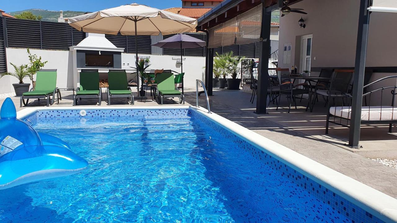 Villa Fides With Private Pool, Garden And Sea View Kaštel Novi 外观 照片