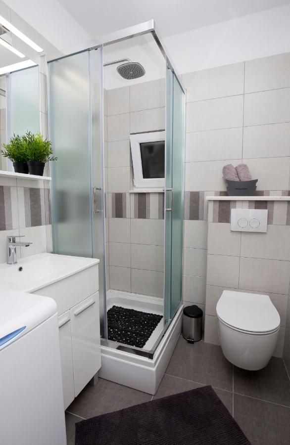 Villa Fides With Private Pool, Garden And Sea View Kaštel Novi 外观 照片