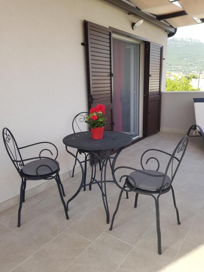 Villa Fides With Private Pool, Garden And Sea View Kaštel Novi 外观 照片