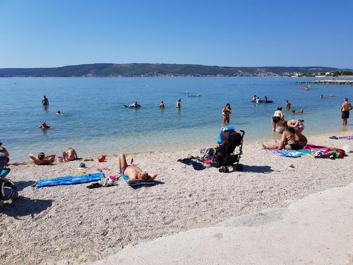Villa Fides With Private Pool, Garden And Sea View Kaštel Novi 外观 照片
